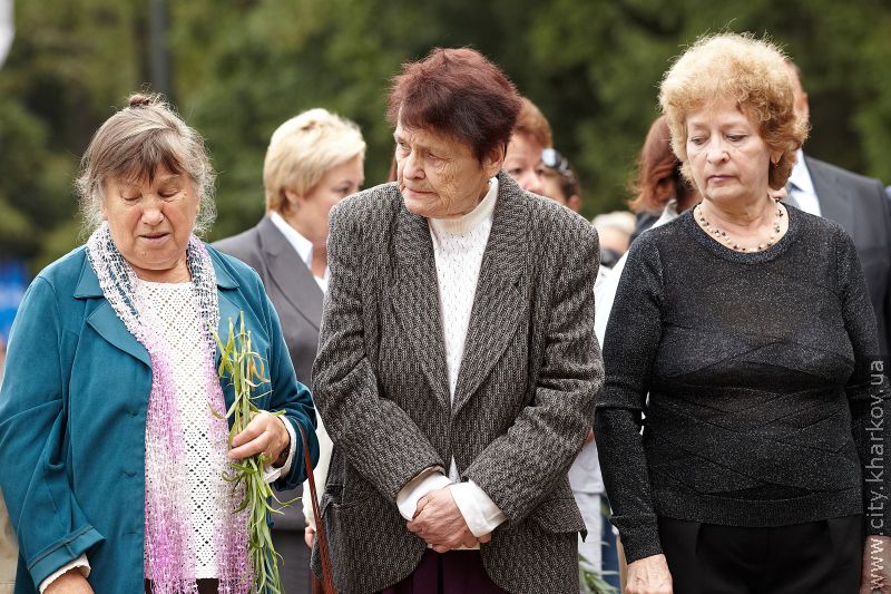 На Меморіалі Слави в Лісопарку вшанували пам'ять загиблих за Вітчизну