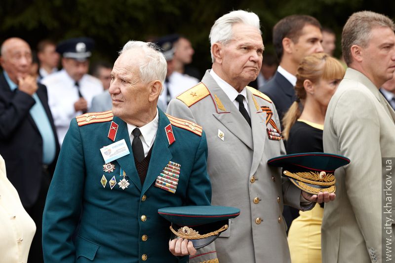 На Меморіалі Слави в Лісопарку вшанували пам'ять загиблих за Вітчизну