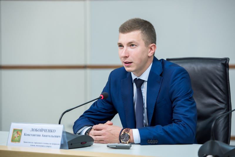 У місті активно реконструюють шкільні стадіони й спортивні установи