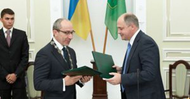 Харків і Новосибірськ підписали Договір про побратимство