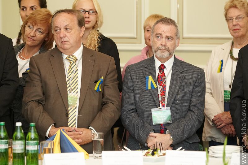 Харків і Новосибірськ підписали Договір про побратимство