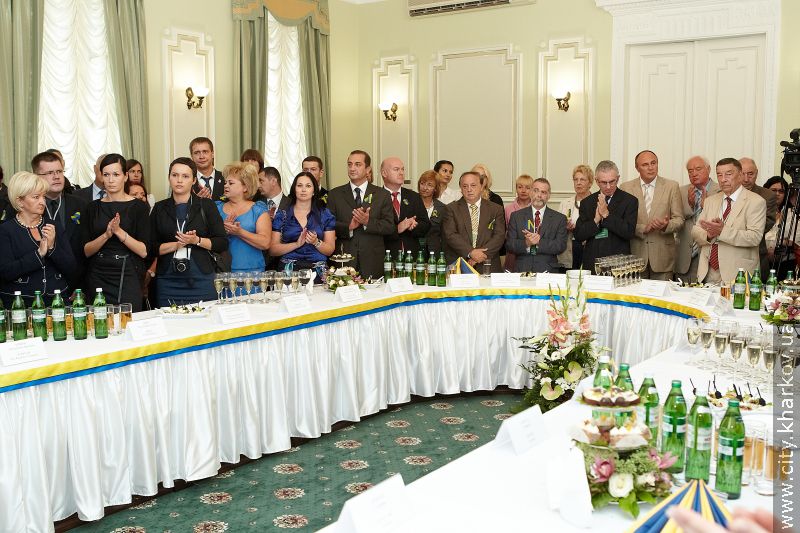 Геннадій Кернес провів прийом на честь делегацій міст-побратимів і партнерів