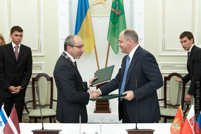 Геннадій Кернес провів прийом на честь делегацій міст-побратимів і партнерів