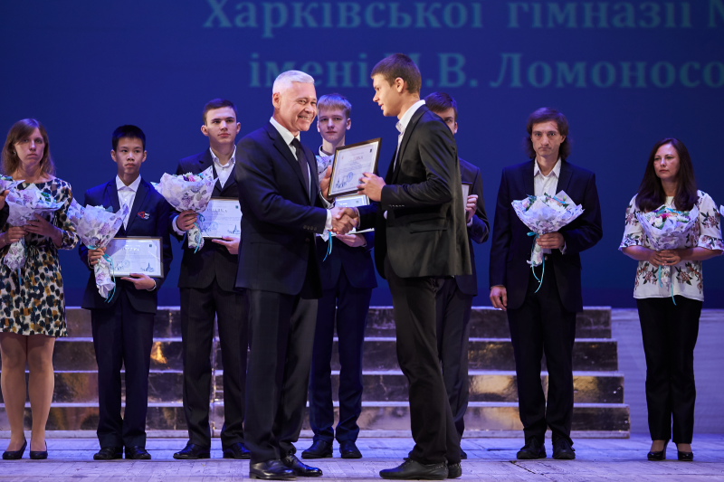 Інклюзивна освіта, нові класи та рейтинг щастя - харківські освітяни провели конференцію