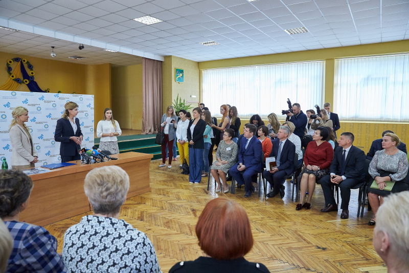 У харківських школах створять класи для дітей з особливими потребами за проектом Фонду Порошенка