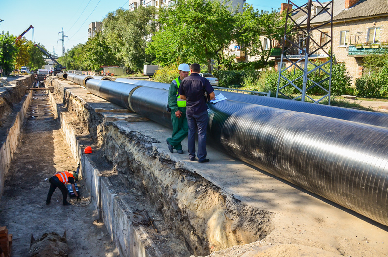 У Немишлянському районі міняють одну з основних тепломагістралей Харкова