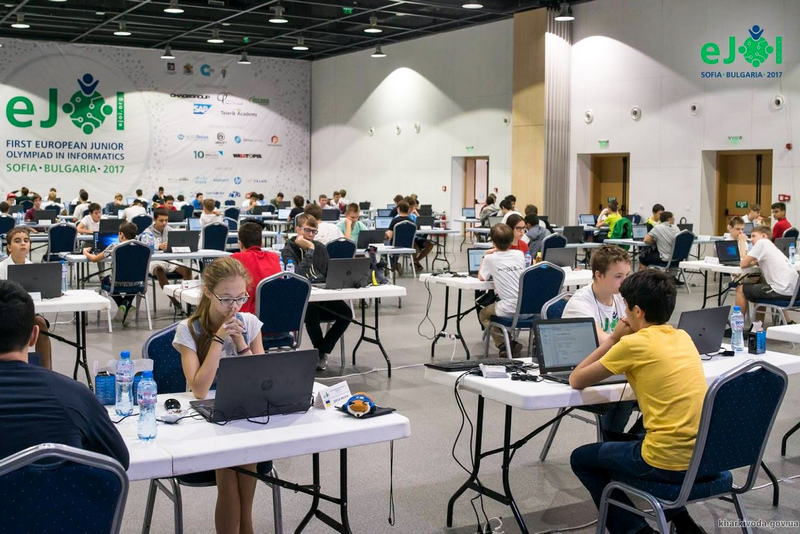 Харківський школяр став срібним призером на олімпіаді з інформатики в Болгарії