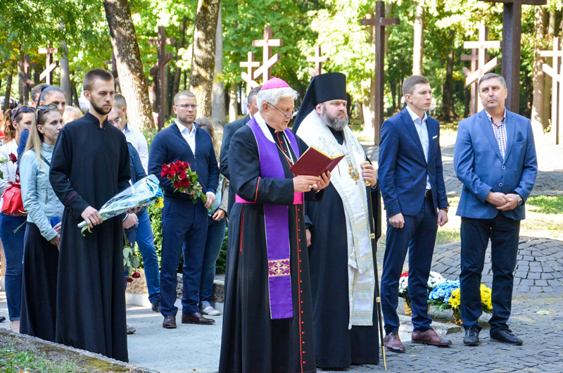 У Харкові пробігли крос в пам'ять про жертви тоталітаризму