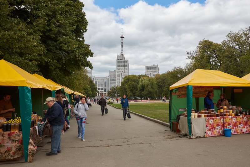 У центрі Харкова відкрився Покровський ярмарок