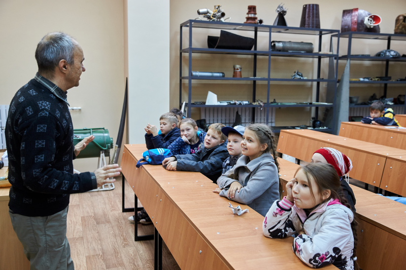 Сонячна батарея, роботи та екоавтомобілі - університети представили свої досягнення