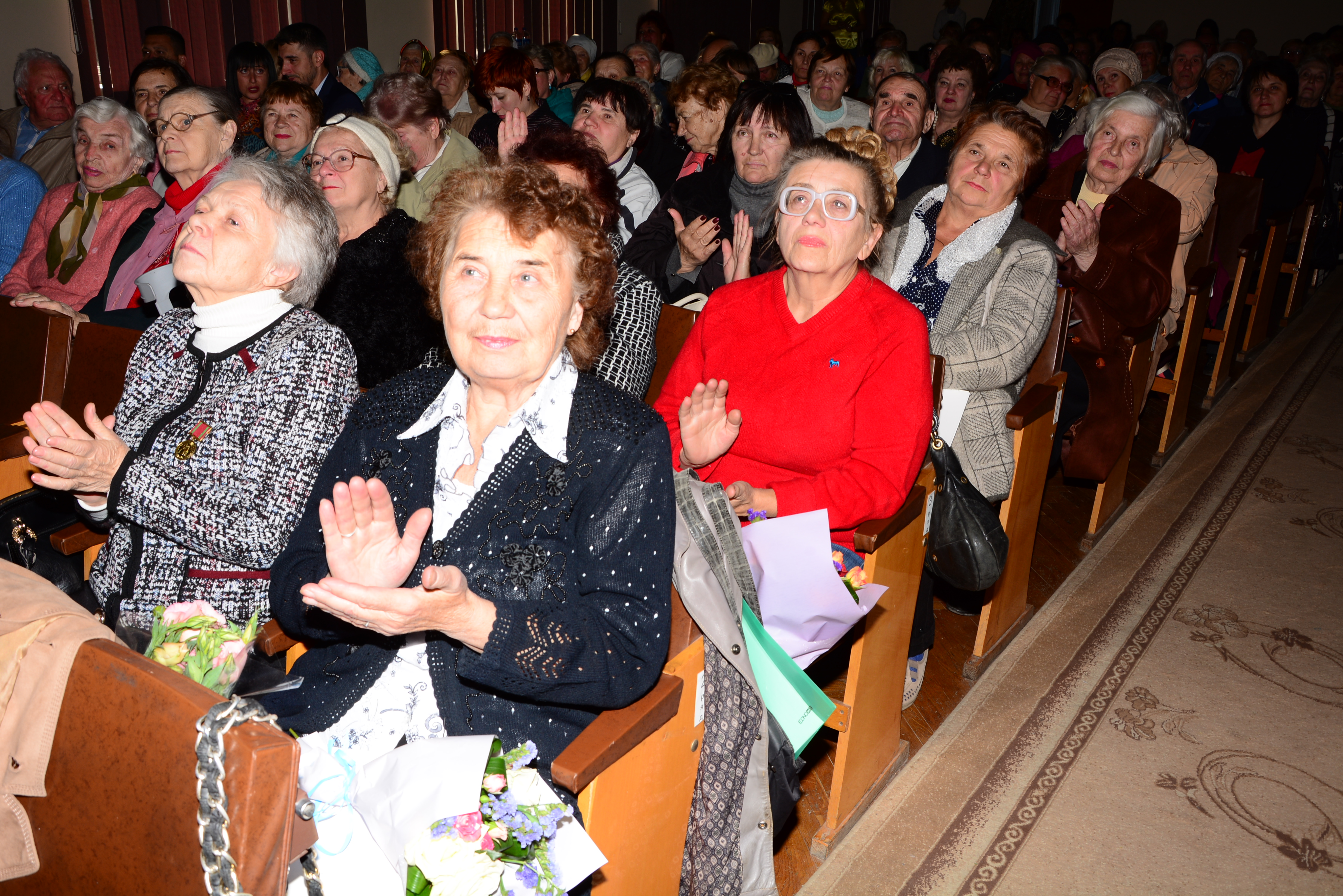 У Немишлянському районі відсвяткували День літньої людини