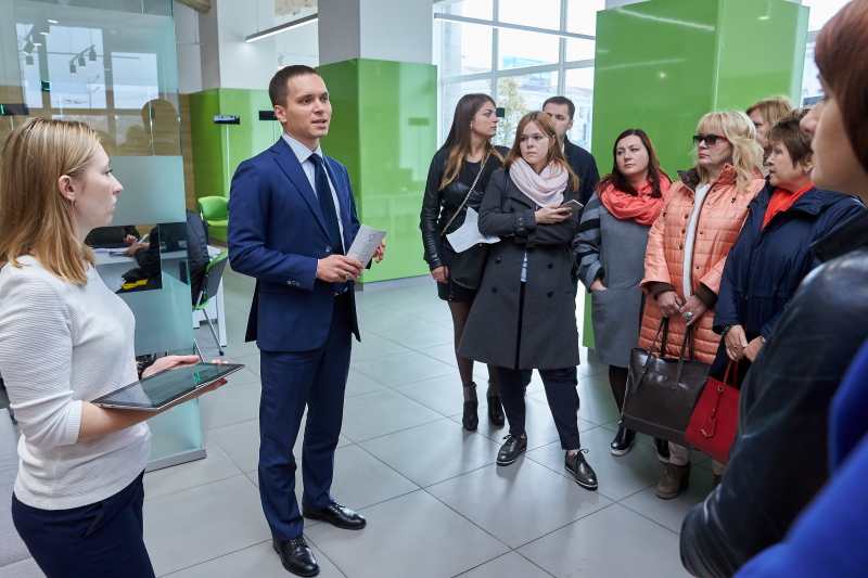 Представники Асоціації міст України ознайомилися з роботою фронт-офісу БТІ