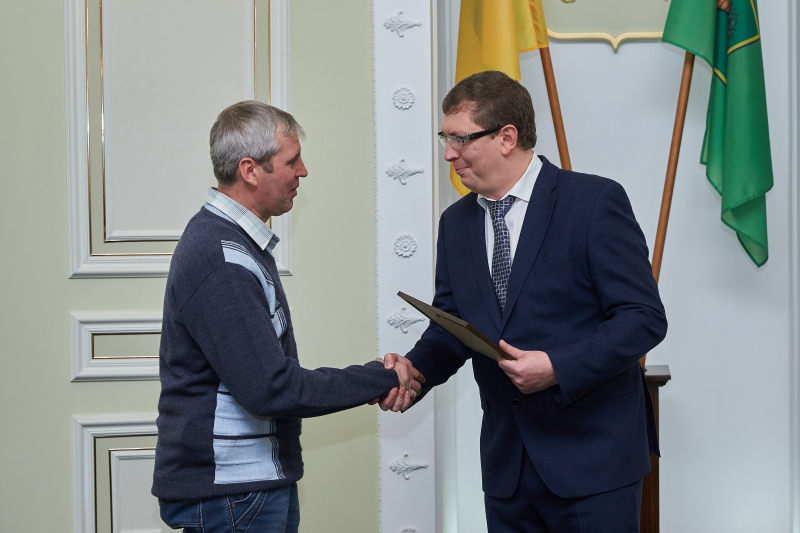 У міськраді привітали водіїв та працівників дорожнього господарства зі святом