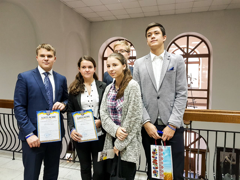 Харківські школярі стали переможцями всеукраїнських предметних турнірів