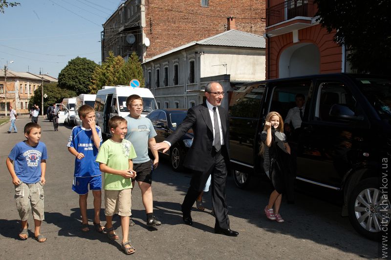 Прем'єр-міністр відвідав обласну клінічну лікарню