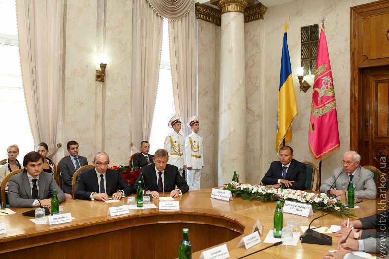 Прем'єр-міністр відвідав обласну клінічну лікарню