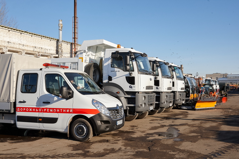 В снігопади на вулицях Харкова працюватимуть понад 220 снігоприбиральних машин