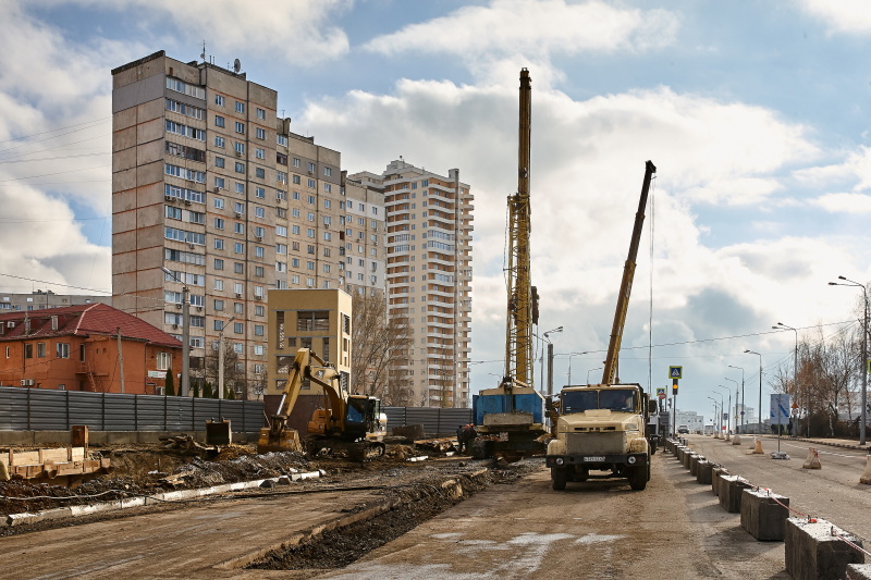 На Олексіївці почали будувати тунелі до майбутнього електродепо