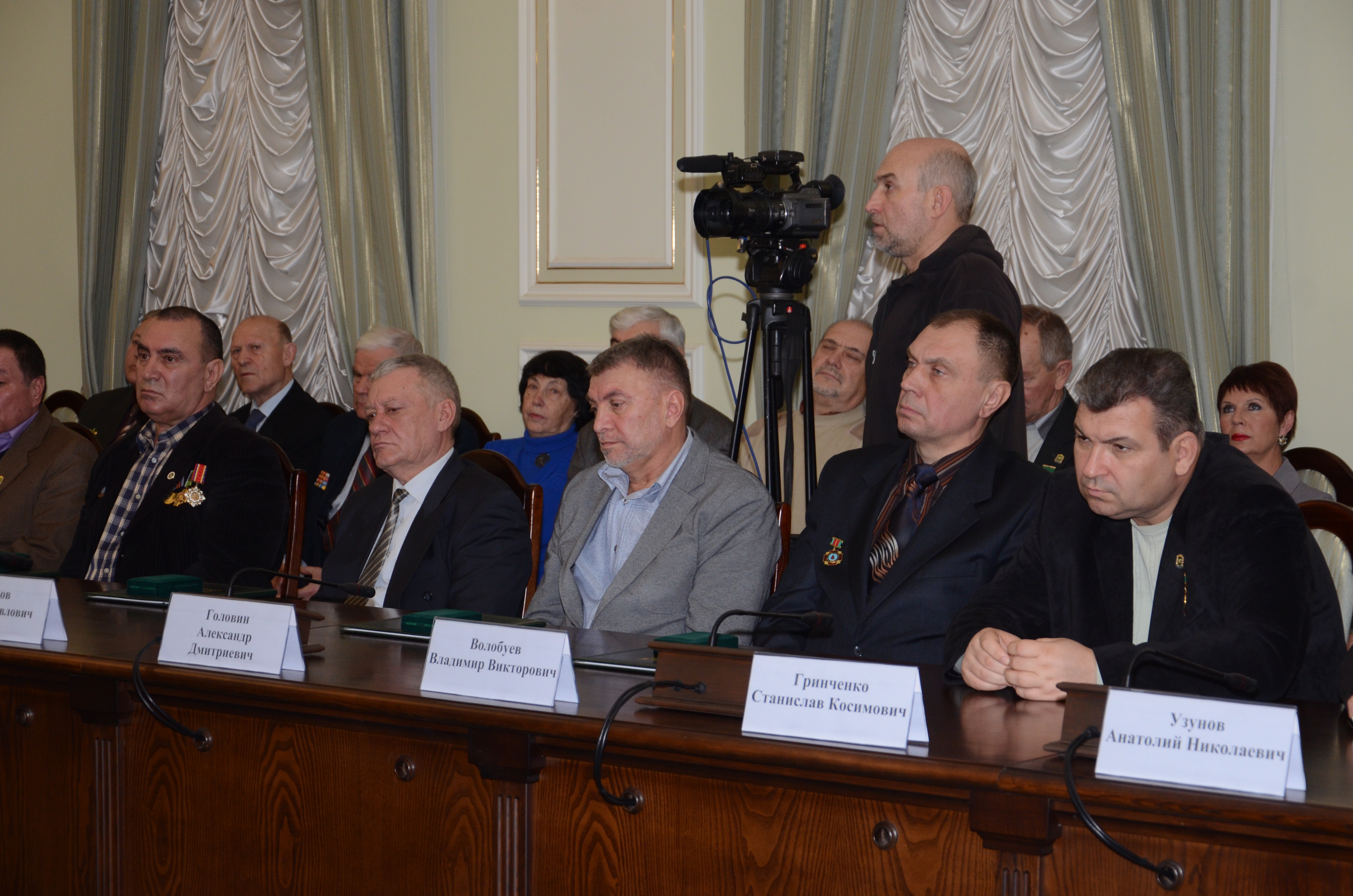 Геннадій Кернес привітав чорнобильців з Днем ліквідаторів аварії на ЧАЕС