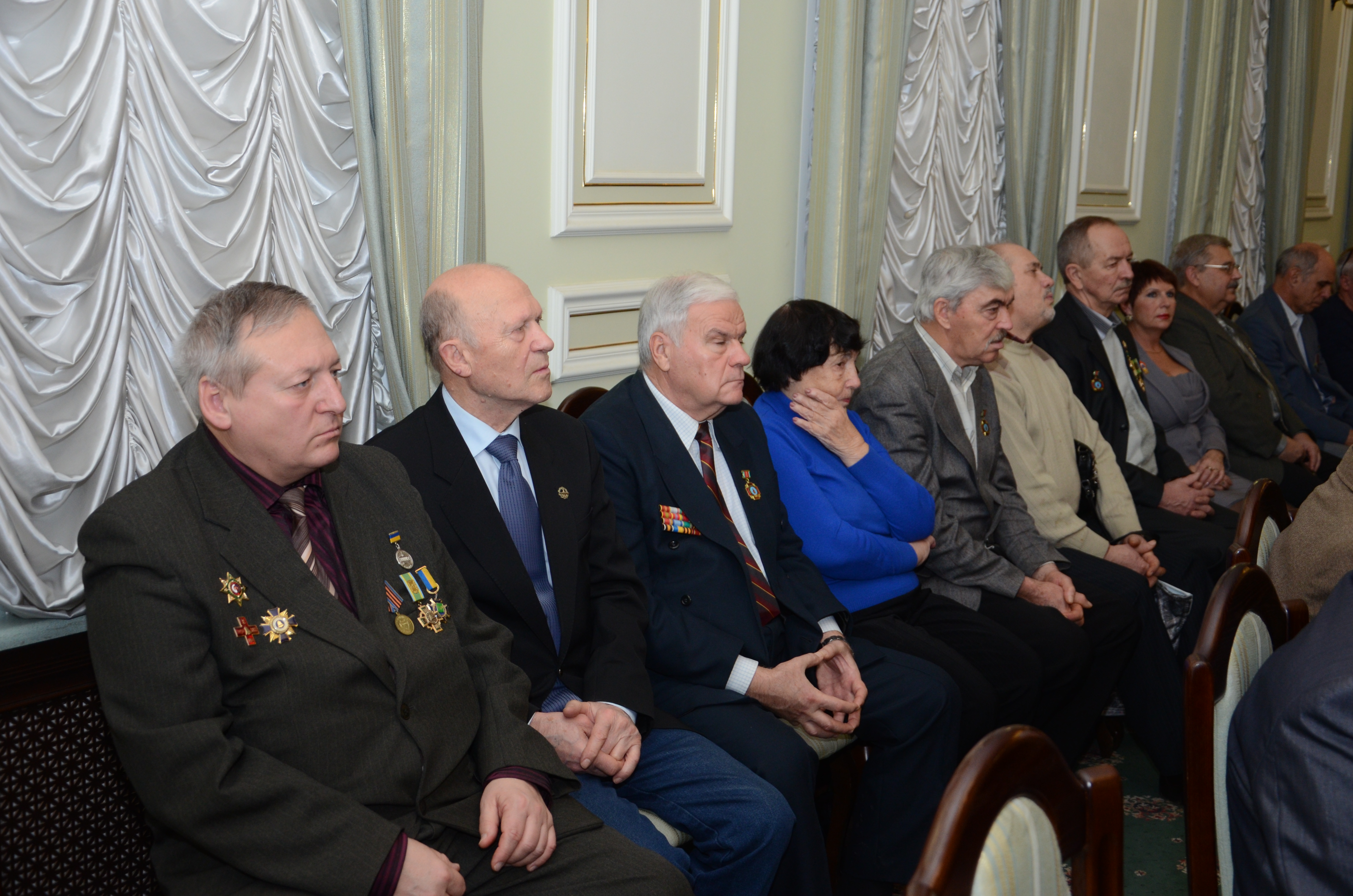 Геннадій Кернес привітав чорнобильців з Днем ліквідаторів аварії на ЧАЕС