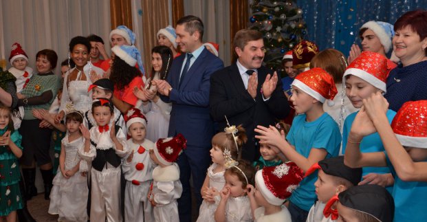 Олександр Новак привітав вихованців дитячого будинку «Родина» з Днем Святого Миколая