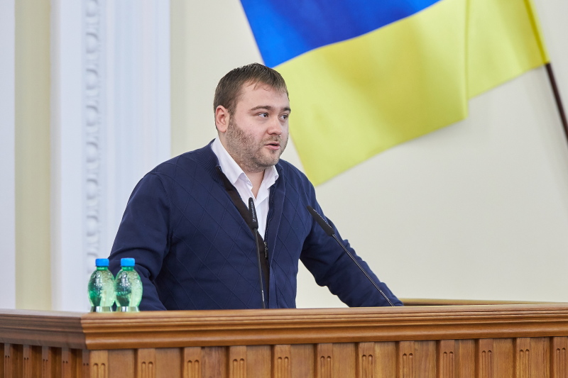 Геннадій Кернес: Місто вперше дає пільгу на проїзд в метро школярам (доповнено)