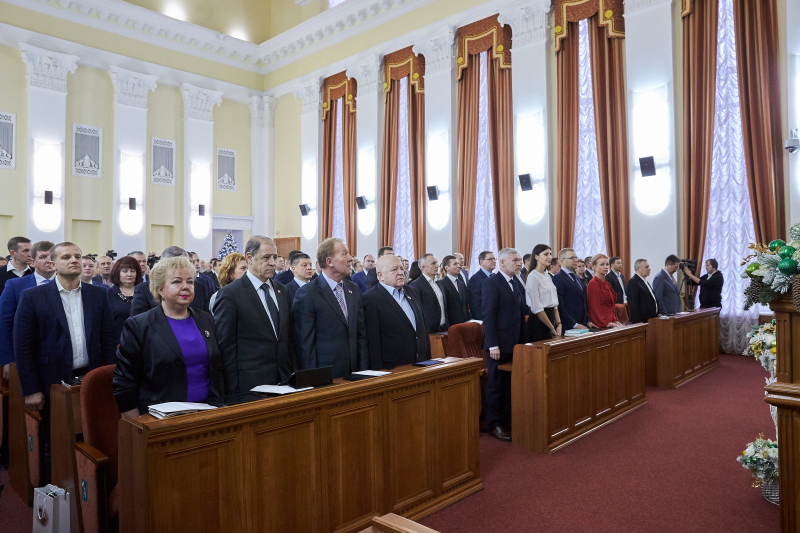 Геннадій Кернес: Місто вперше дає пільгу на проїзд в метро школярам (доповнено)