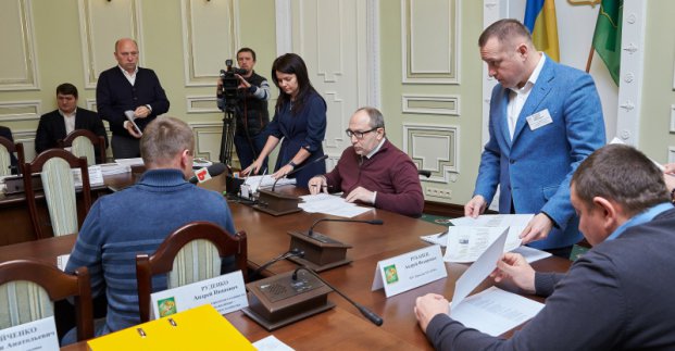 Геннадій Кернес зустрівся з мешканцями відомчих будинків заводу «ХЕМЗ»