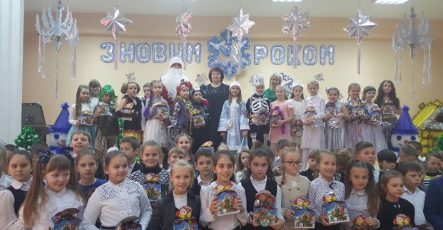 В Індустріальному районі з новорічними святами привітали дітей учасників АТО