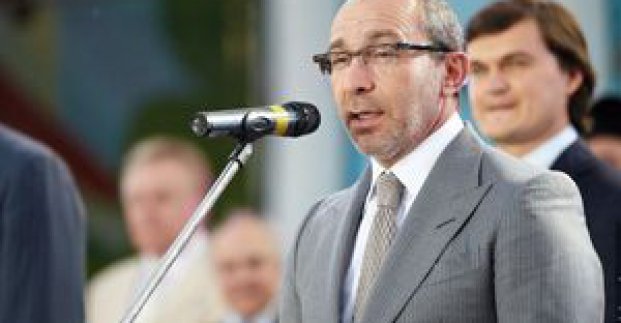Геннадій Кернес привітав першокурсників на майдані Свободи