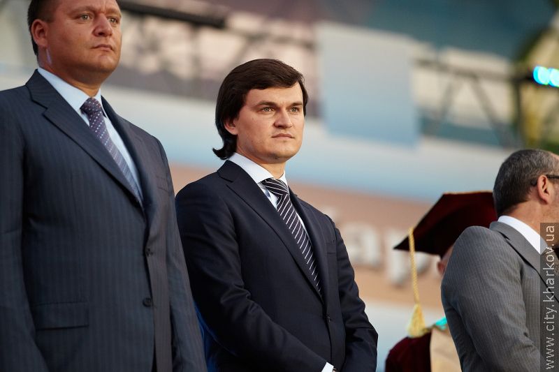 Геннадій Кернес привітав першокурсників на майдані Свободи