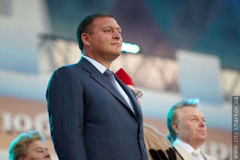 Геннадій Кернес привітав першокурсників на майдані Свободи