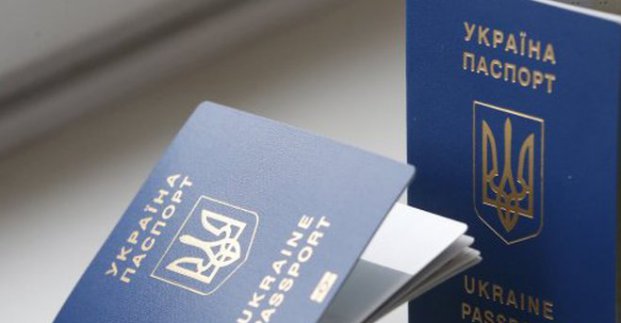 В усіх центрах адмінпослуг почали видавати ID-карти і закордонні паспорти