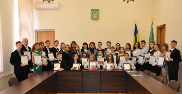 Школярі Індустріального району стали стипендіатами міського голови