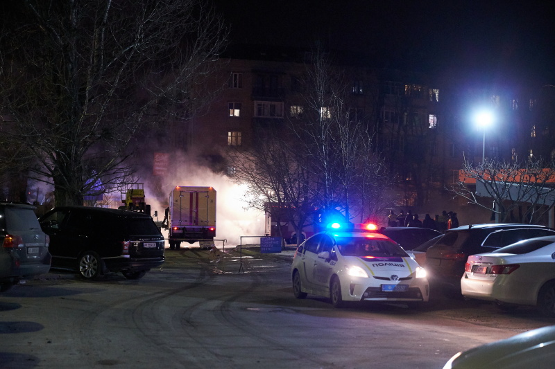 Аварію на тепломережі по вулиці Шатилівській усуватимуть у цілодобовому режимі
