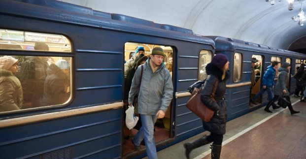 У зв'язку з негодою в метро пустили додаткові потяги