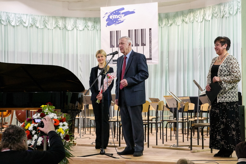 У Харкові відкрився Міжнародний конкурс юних піаністів Володимира Крайнєва