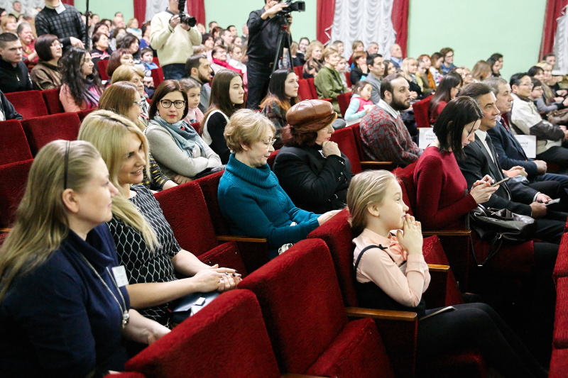 У Харкові відкрився Міжнародний конкурс юних піаністів Володимира Крайнєва