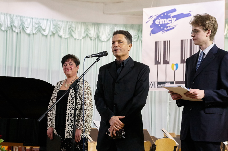 У Харкові відкрився Міжнародний конкурс юних піаністів Володимира Крайнєва