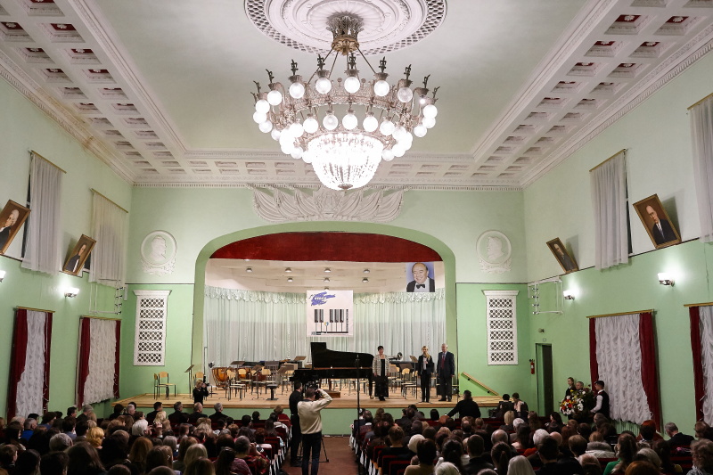 У Харкові відкрився Міжнародний конкурс юних піаністів Володимира Крайнєва
