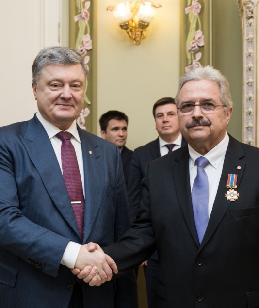 Президент вручив орден гуманісту Крістофу Отто, який допомагає Харкову