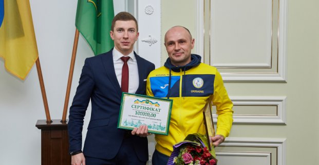 Харківські паралімпійці отримали нагороди міськради