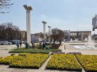 Біля оперного театру висадять близько 16 тисяч квітів