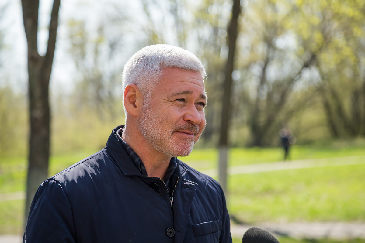 У Новобаварському районі привели до ладу парк «Мирський гай» і територію вздовж залізниці