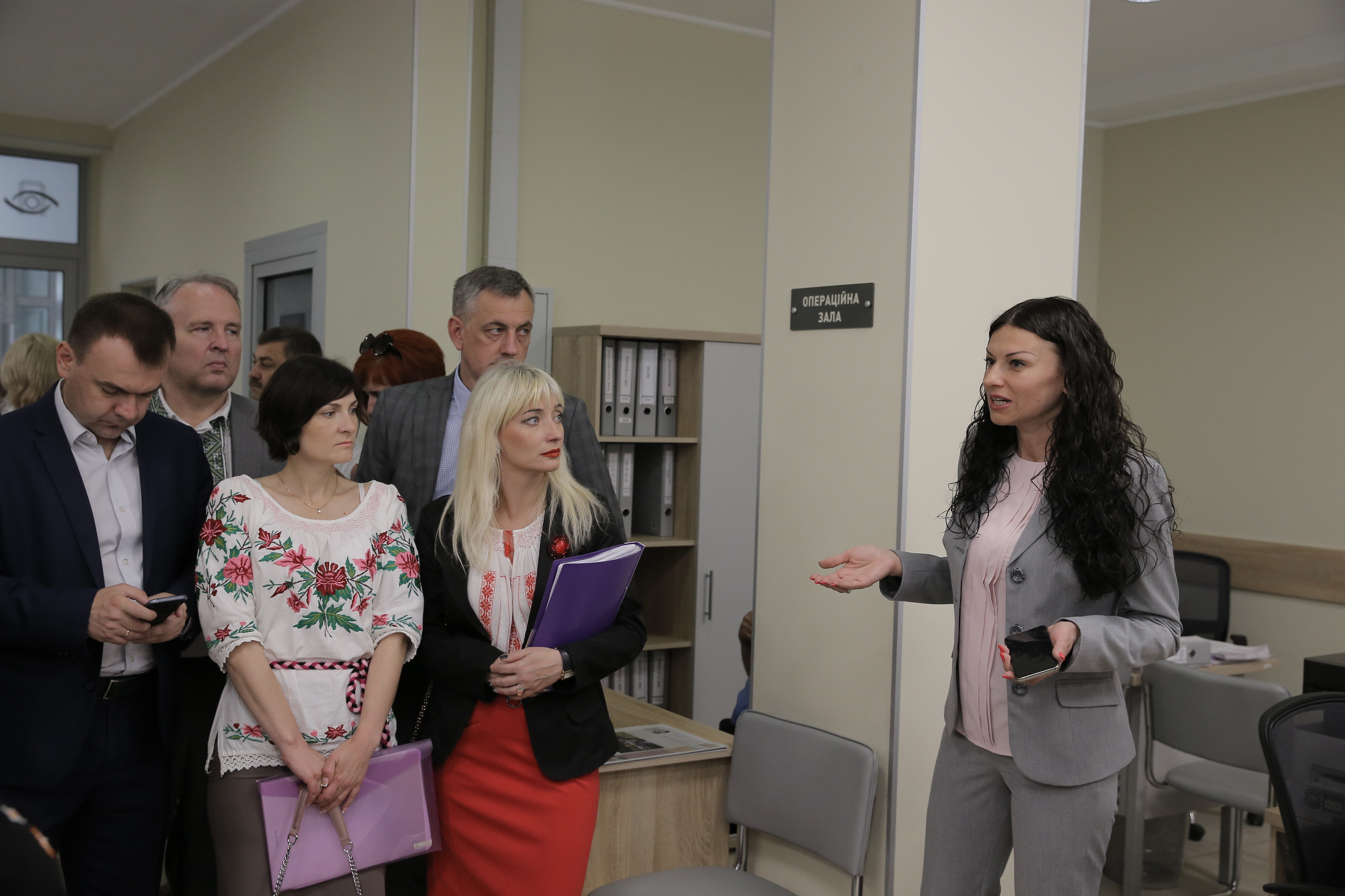 Представники Мінсоцполітики відвідали харківський «Прозорий офіс»