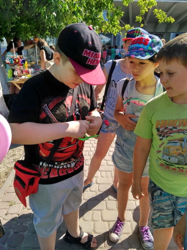 Біля Палацу дитячої творчості «Істок» відбулося свято для дітей