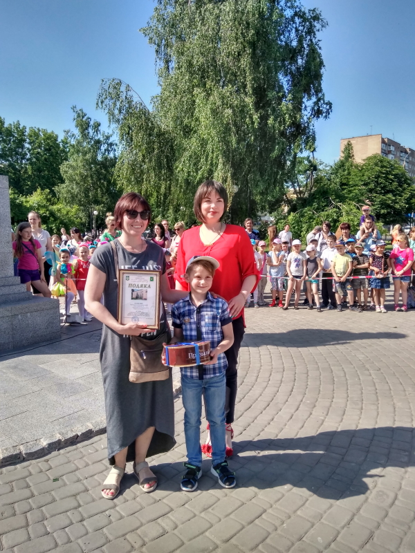 Біля Палацу дитячої творчості «Істок» відбулося свято для дітей