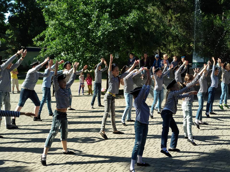 В Основ'янському районі привітали дітей