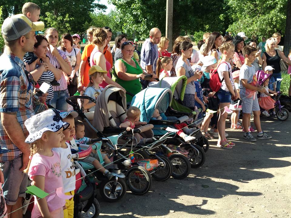 В Основ'янському районі привітали дітей