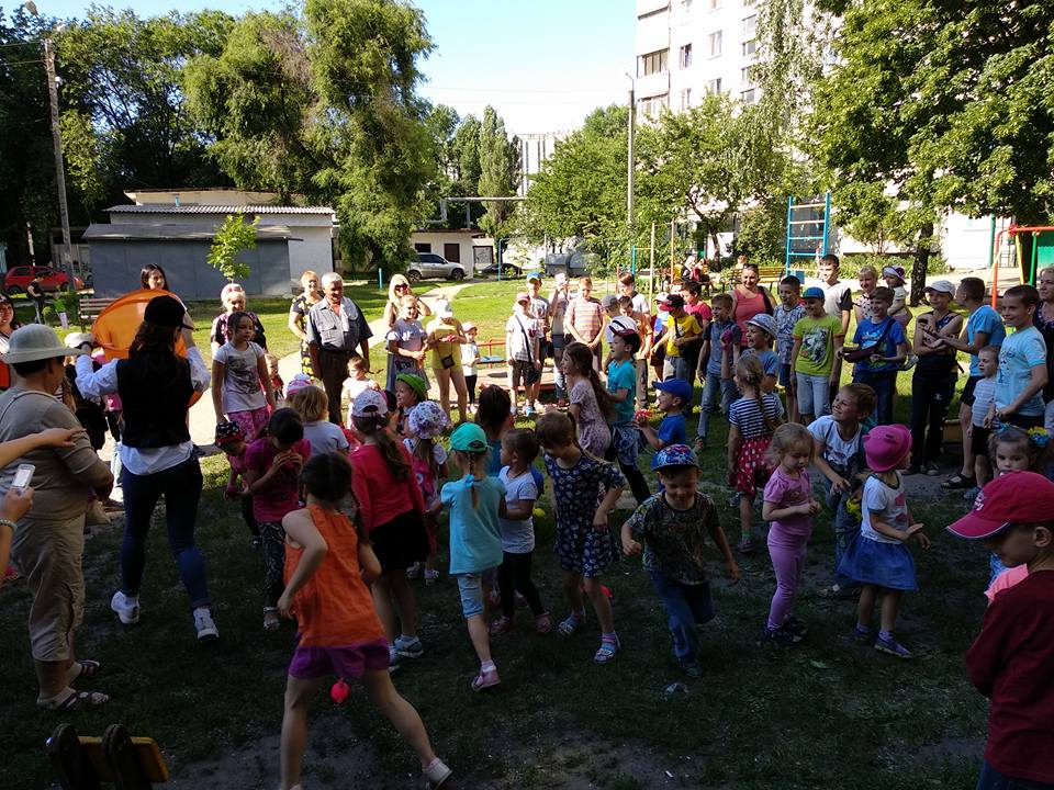 В Основ'янському районі привітали дітей